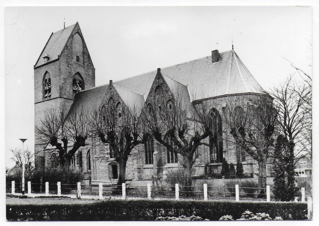 Loppersum Ned Herv Kerk Ongelopen Ansichtkaart ( B4349 ), Ophalen of Verzenden, 1980 tot heden, Ongelopen
