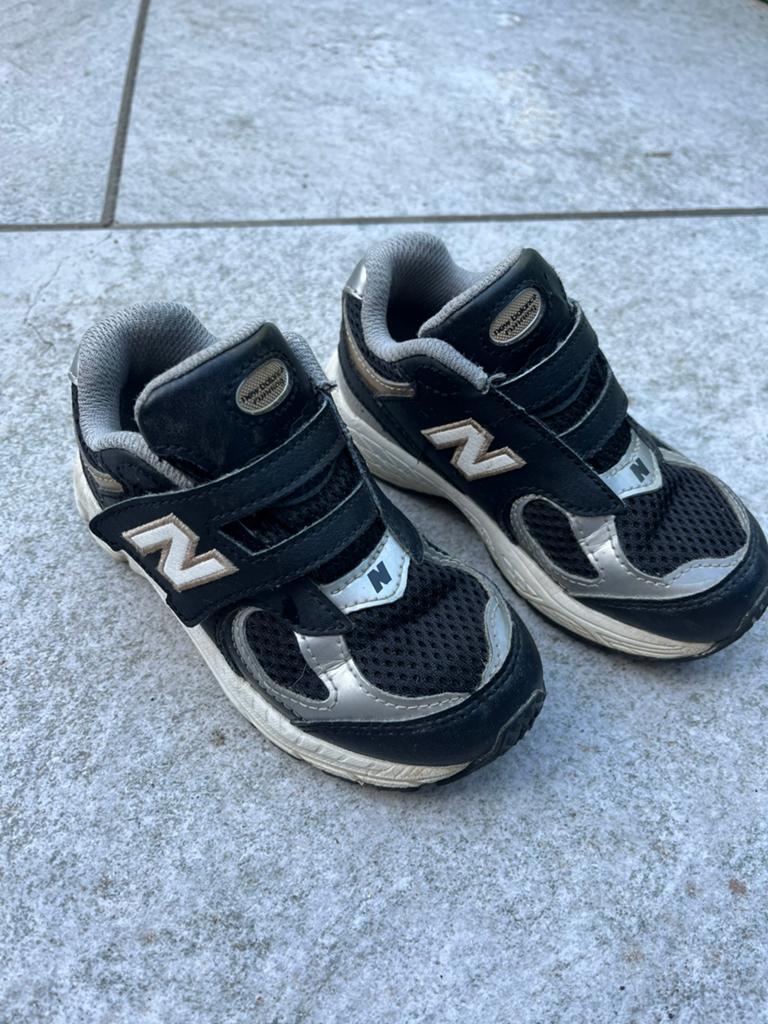 New balance sneaker zwart maat 25, Ophalen, Jongetje of Meisje, Gebruikt, Schoentjes