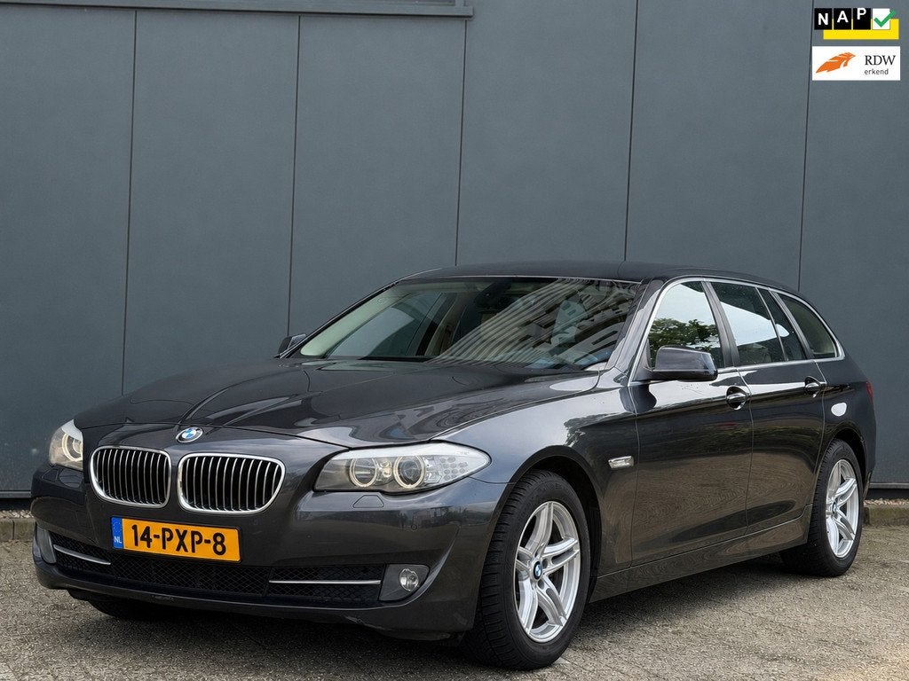 BMW 5-serie Touring 528i High Executive | Nap | Luchtvering, Auto's, Euro 5, Achterwielaandrijving, Gebruikt, 2000 kg