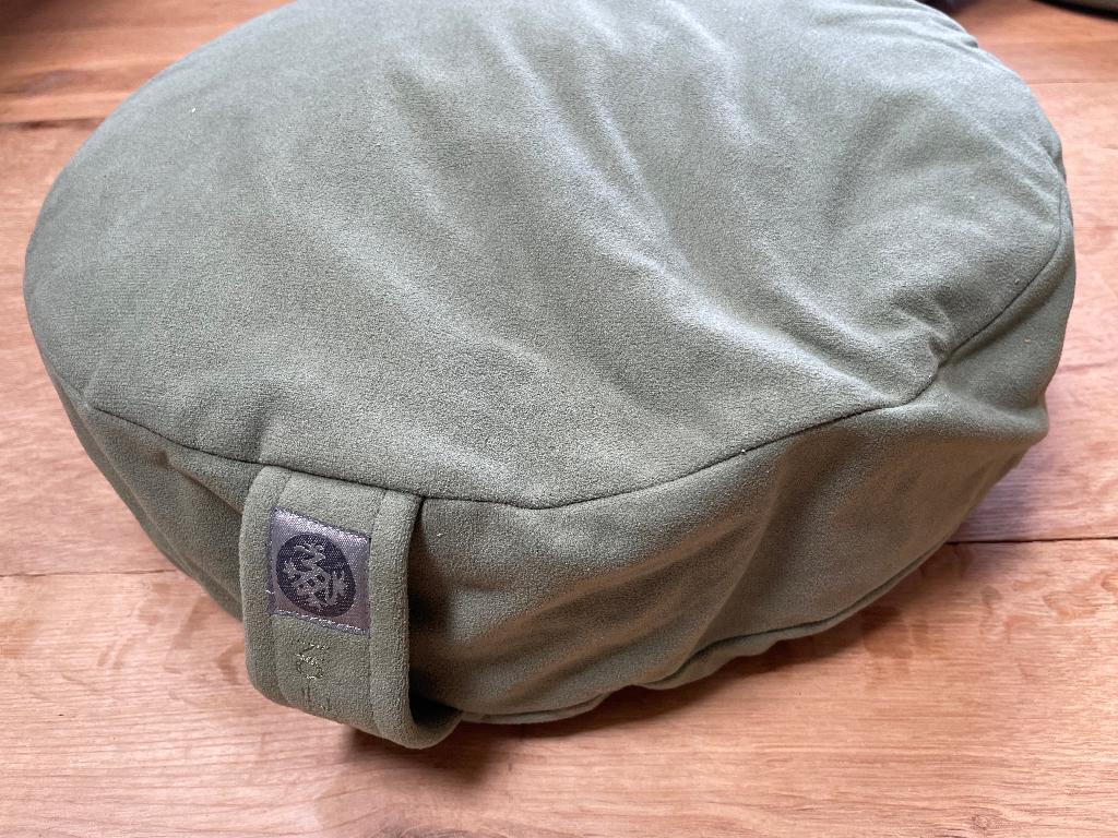 8x Manduka Zafu meditatiekussen – Sage Green – Ø 38 cm, Ophalen, Zo goed als nieuw, Yoga-accessoire