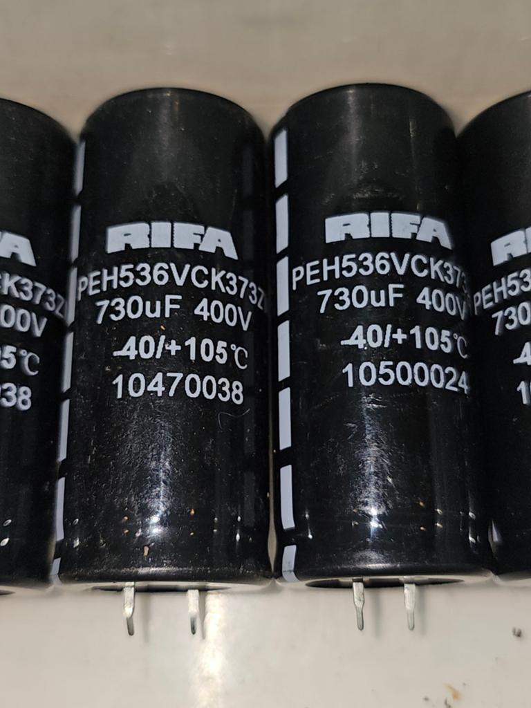 730uF 400V rifa long life high end audio (LEES TEKST), Ophalen of Verzenden, Zo goed als nieuw