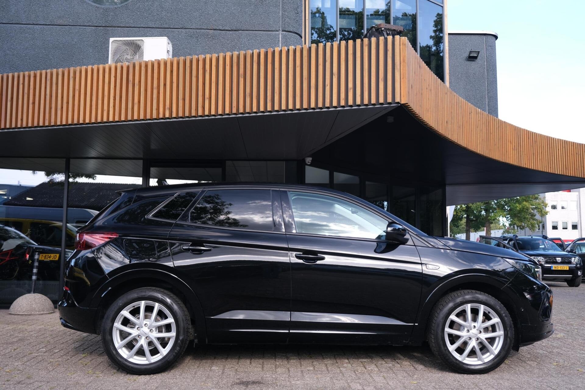 Opel Grandland 1.2 Turbo Level 4|Rijklaar!|Nieuwe Distributi, Auto's, Dealer onderhouden, 15 km/l, Gebruikt, 1199 cc