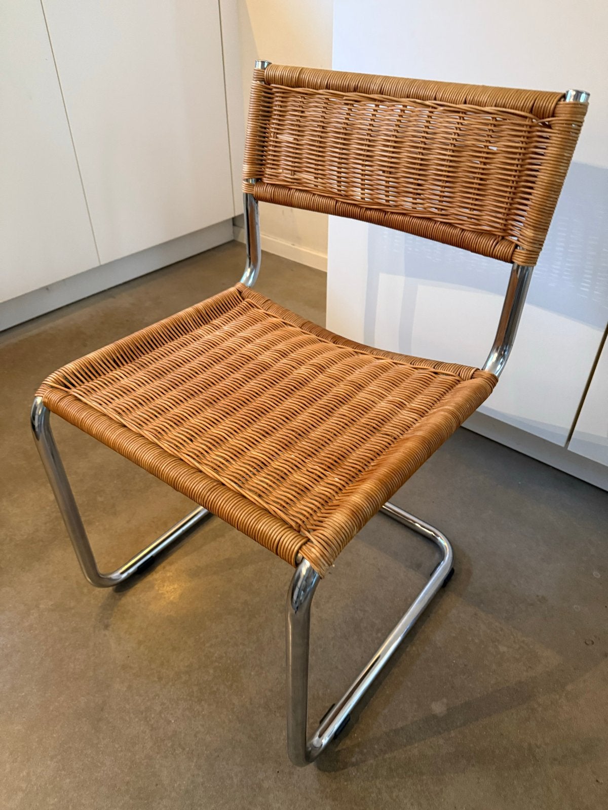 Vintage Bauhaus buisframe stoel - midcentury riet design, Ophalen, Overige kleuren, Zo goed als nieuw, Metaal