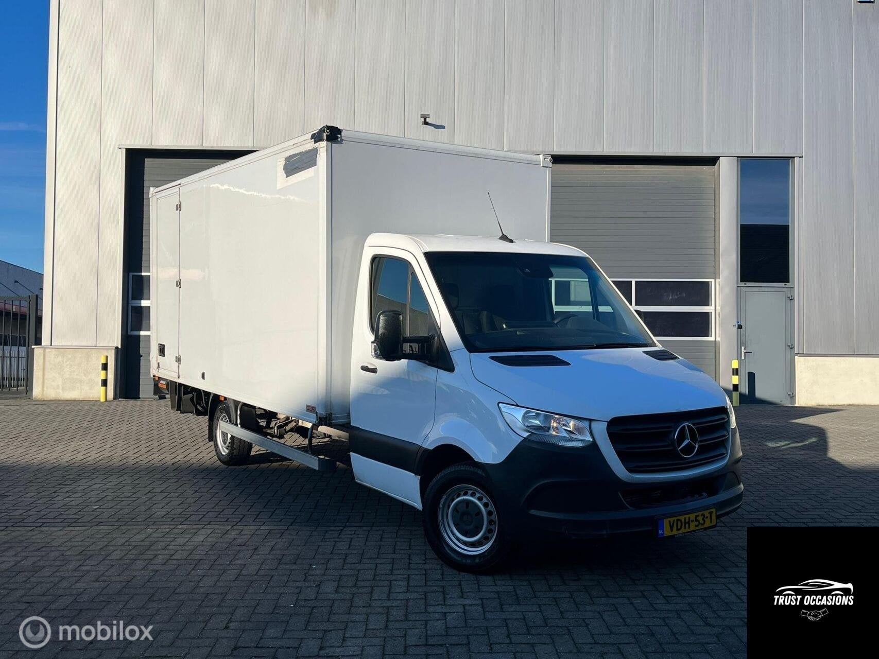 Mercedes Sprinter bakwagen AUTOMAAT LAADKLEP Nieuwe motor, Auto's, Bestelauto's, Automaat, Euro 6, 2000 kg, Bedrijf