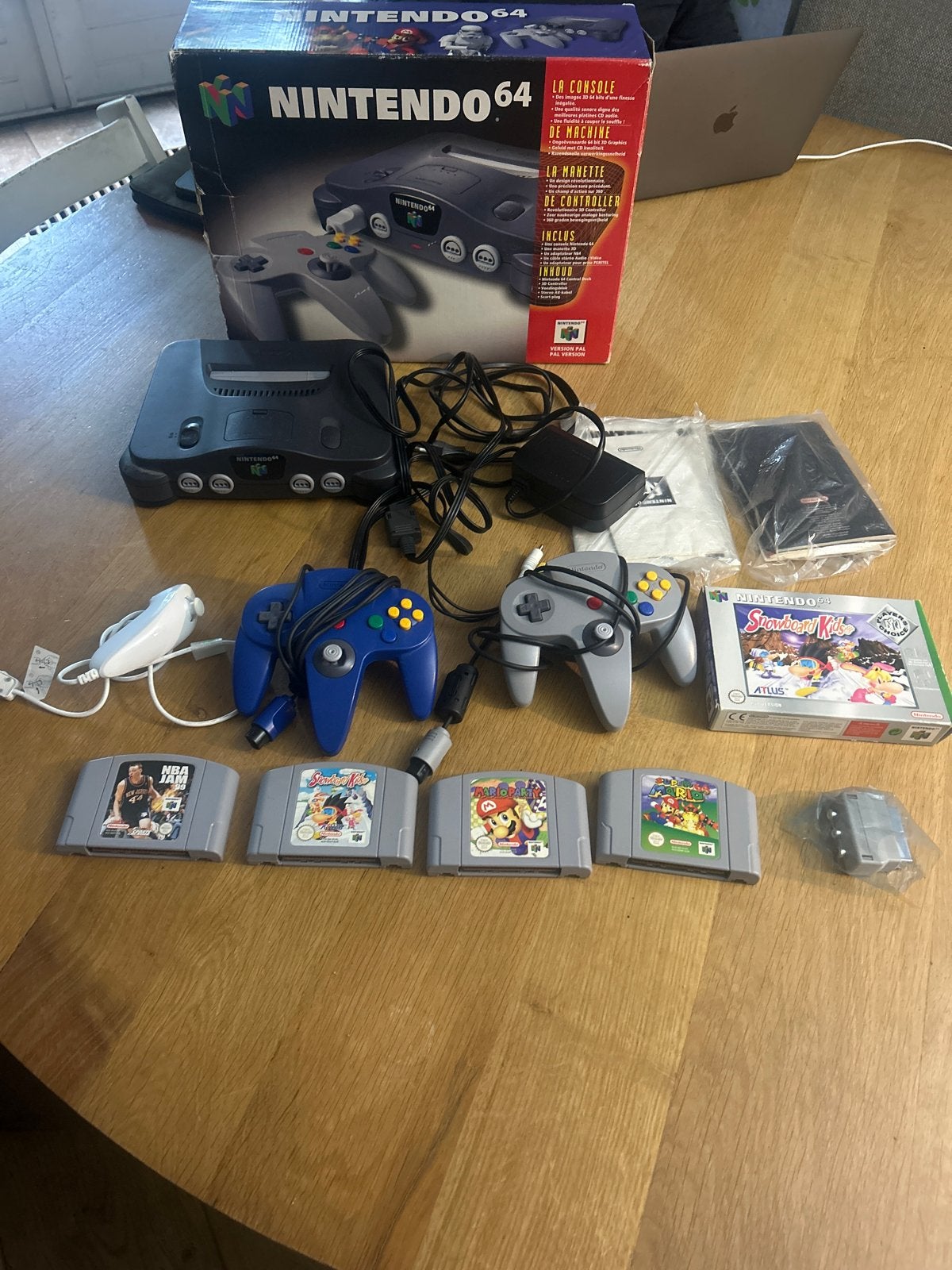 Nintendo 64 Console Bundel met 2 controllers en 4 games, Ophalen of Verzenden, Gebruikt, Met 2 controllers, Met games
