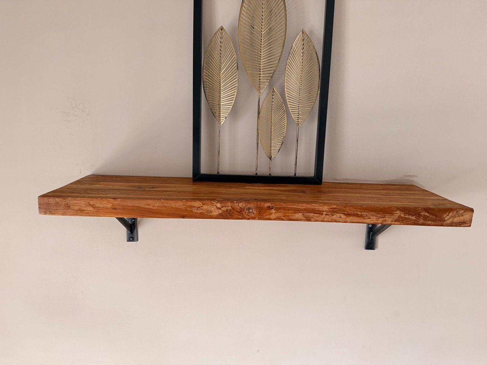 2 x Massief houten wandplank met metalen beugels, Ophalen of Verzenden, Zo goed als nieuw