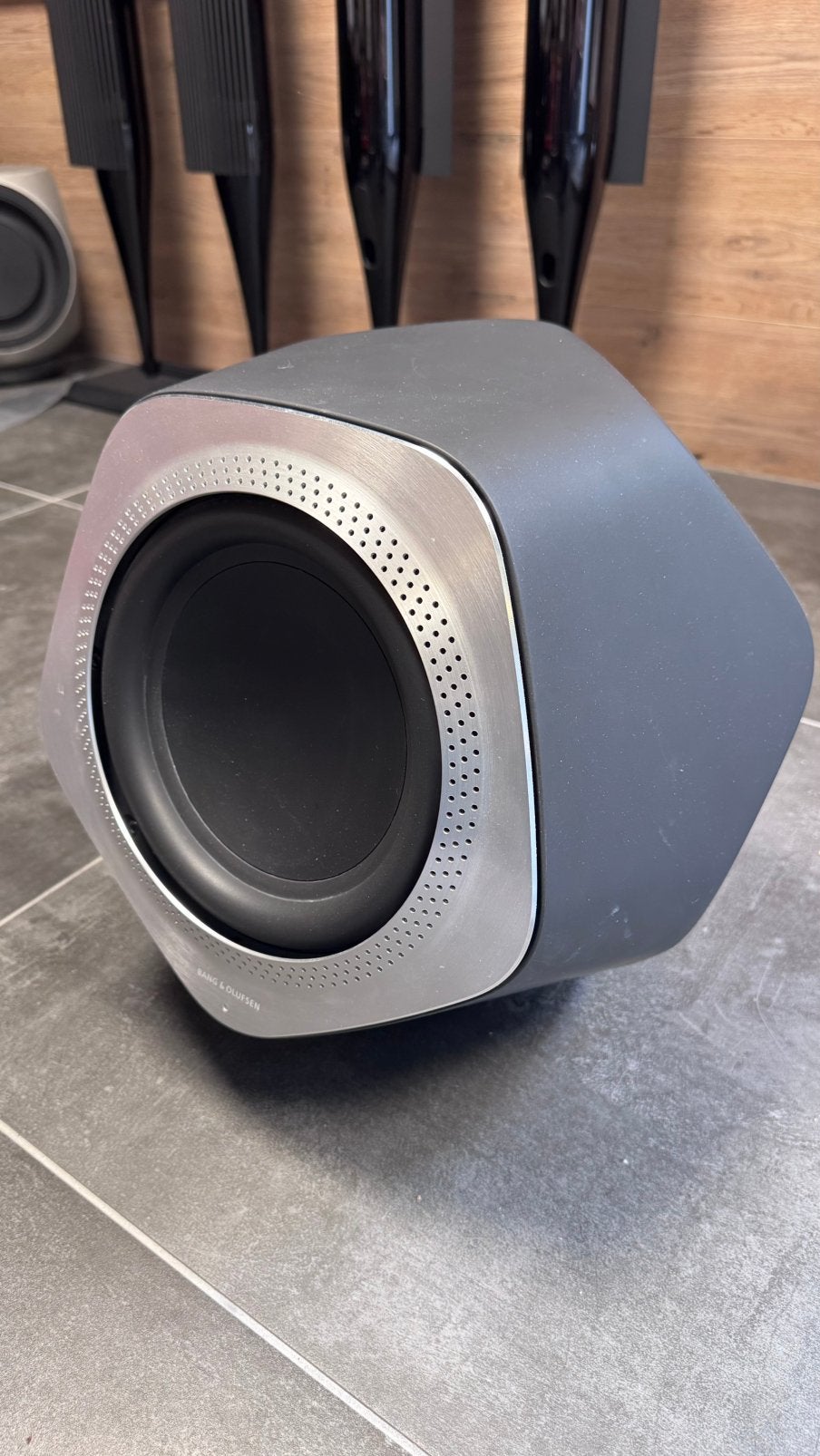 Bang & Olufsen BeoLab 19, 150 watt of meer, Subwoofer, Ophalen of Verzenden, Zo goed als nieuw