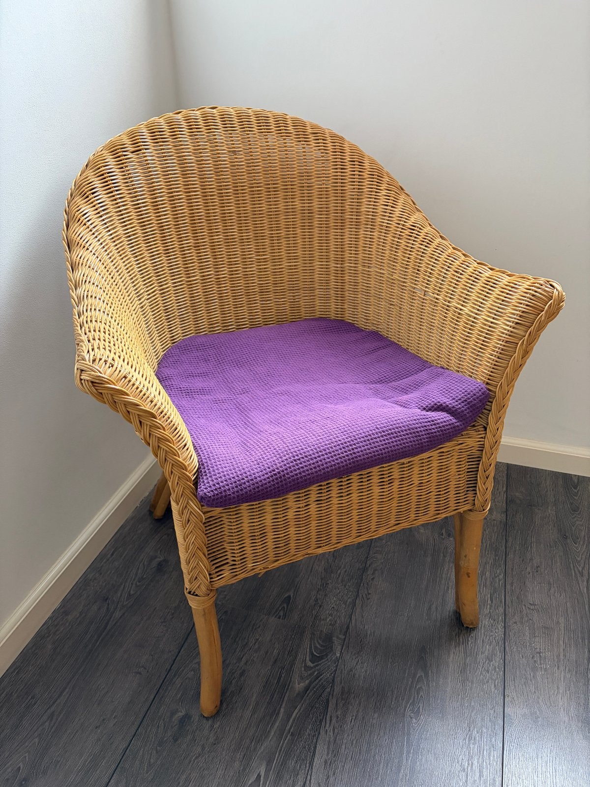 Rotan stoel met paars kussen, Ophalen, Gebruikt, Overige kleuren, Riet of Rotan