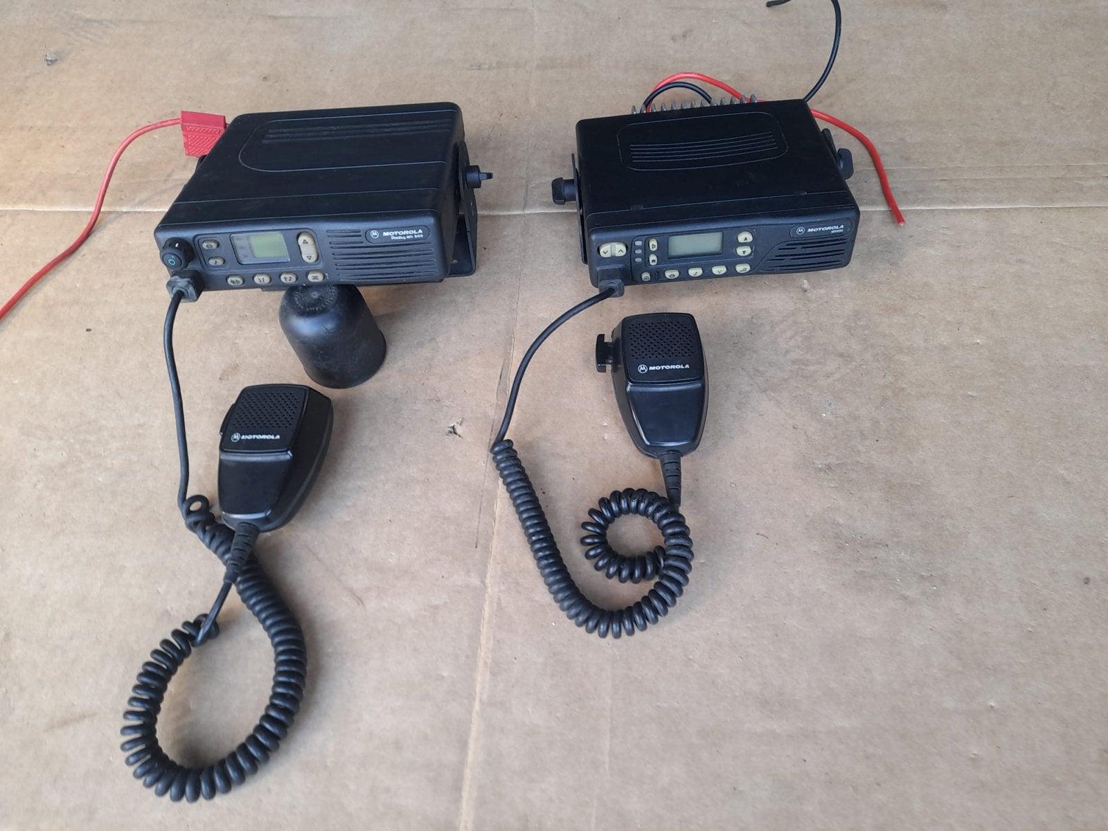 Motorola GM900 Portofoons met handleiding, Telecommunicatie, Portofoons en Walkie-talkies, Ophalen, Gebruikt, 15 km of meer, Portofoon of Walkie-talkie