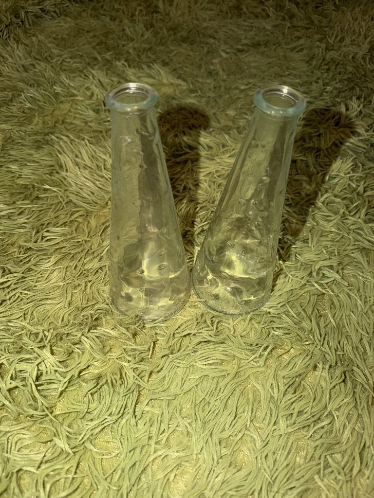 Set of 2 IKEA Glass Vases Single Flower Design Emma Dafnas, Ophalen of Verzenden, Zo goed als nieuw, Geschikt voor droogbloemen