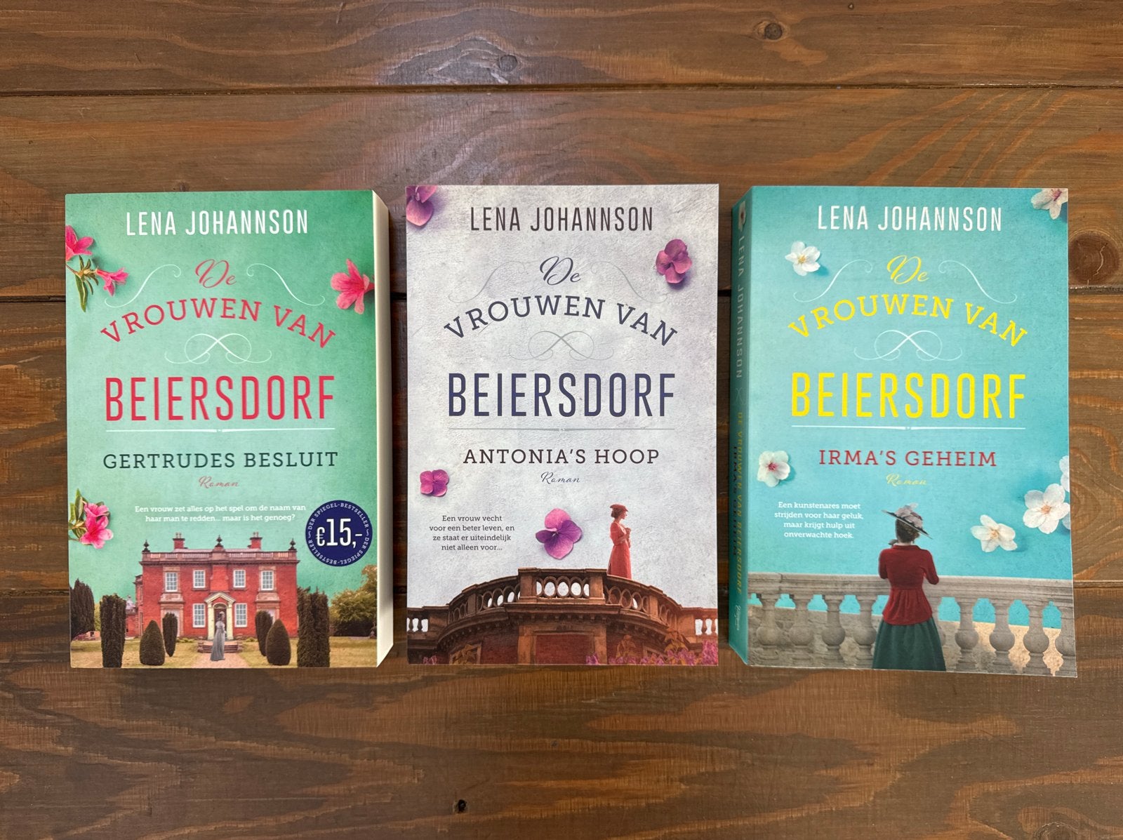 De Vrouwen van Beiersdorf trilogie (3 boeken samen), Ophalen of Verzenden, Nieuw, Nederland