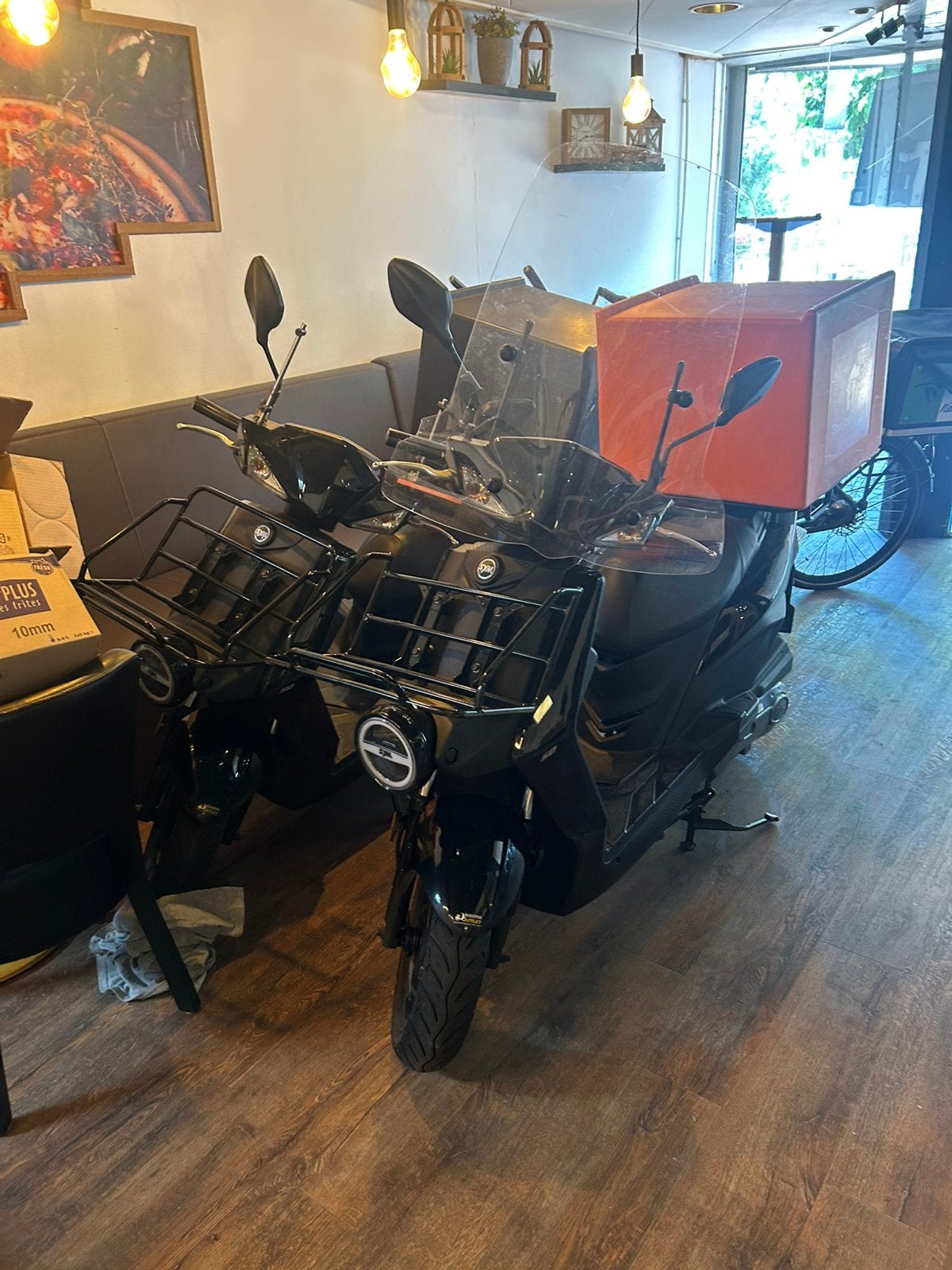 2 Sym xpro scooter met bezorgbox - Ideaal voor bezorging!, Fietsen en Brommers, Scooters | SYM, Gebruikt, Maximaal 45 km/u, Ophalen of Verzenden