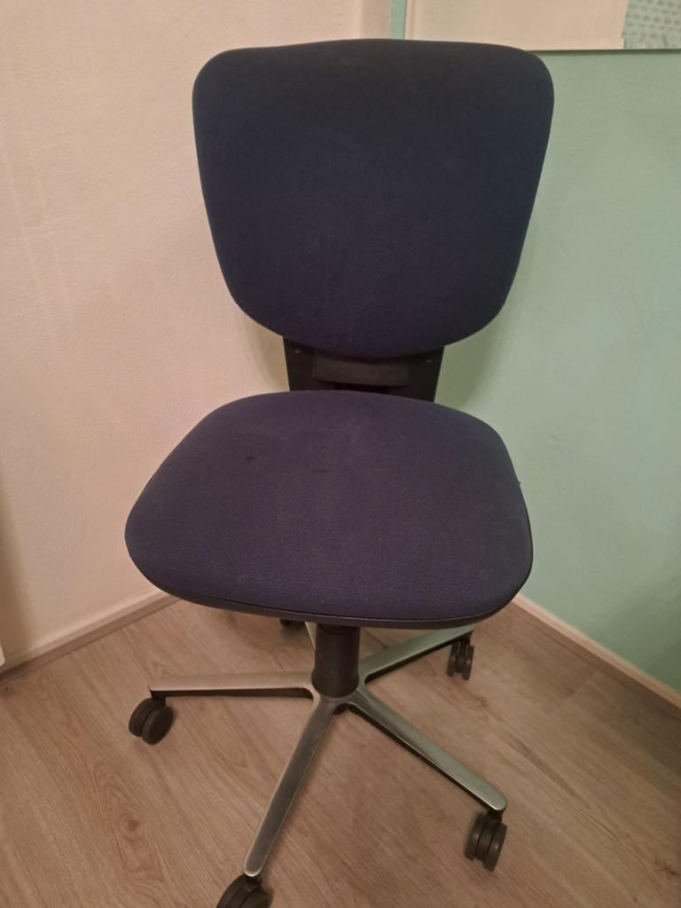 Donkerblauwe bureaustoel, Ophalen, Gebruikt, Blauw, Bureaustoel