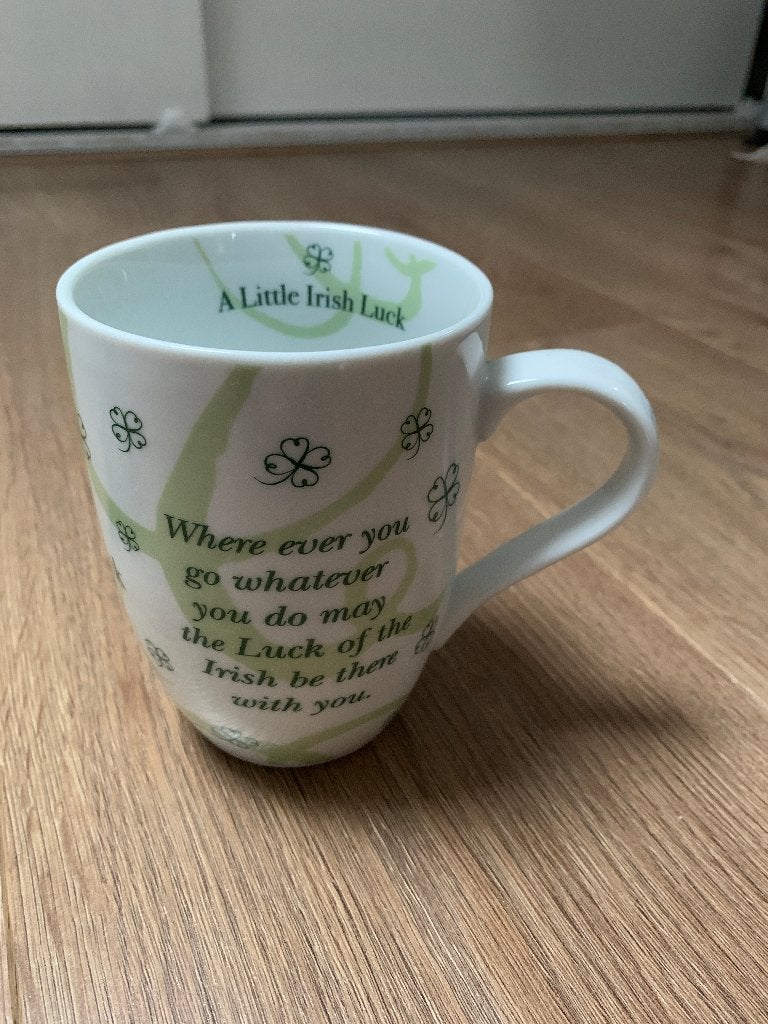 Ierse beker uit Ierland A little Irish Luck, Nieuw, Ophalen of Verzenden, Modern, Kop(pen) en/of Schotel(s)