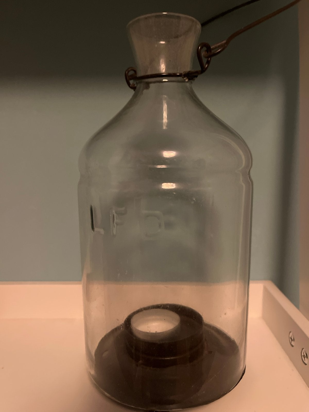 Sfeerlamp voor waxinelicht - Glazen fles met metalen hengsel, Ophalen, Gebruikt, Glas, Waxinelichthouder