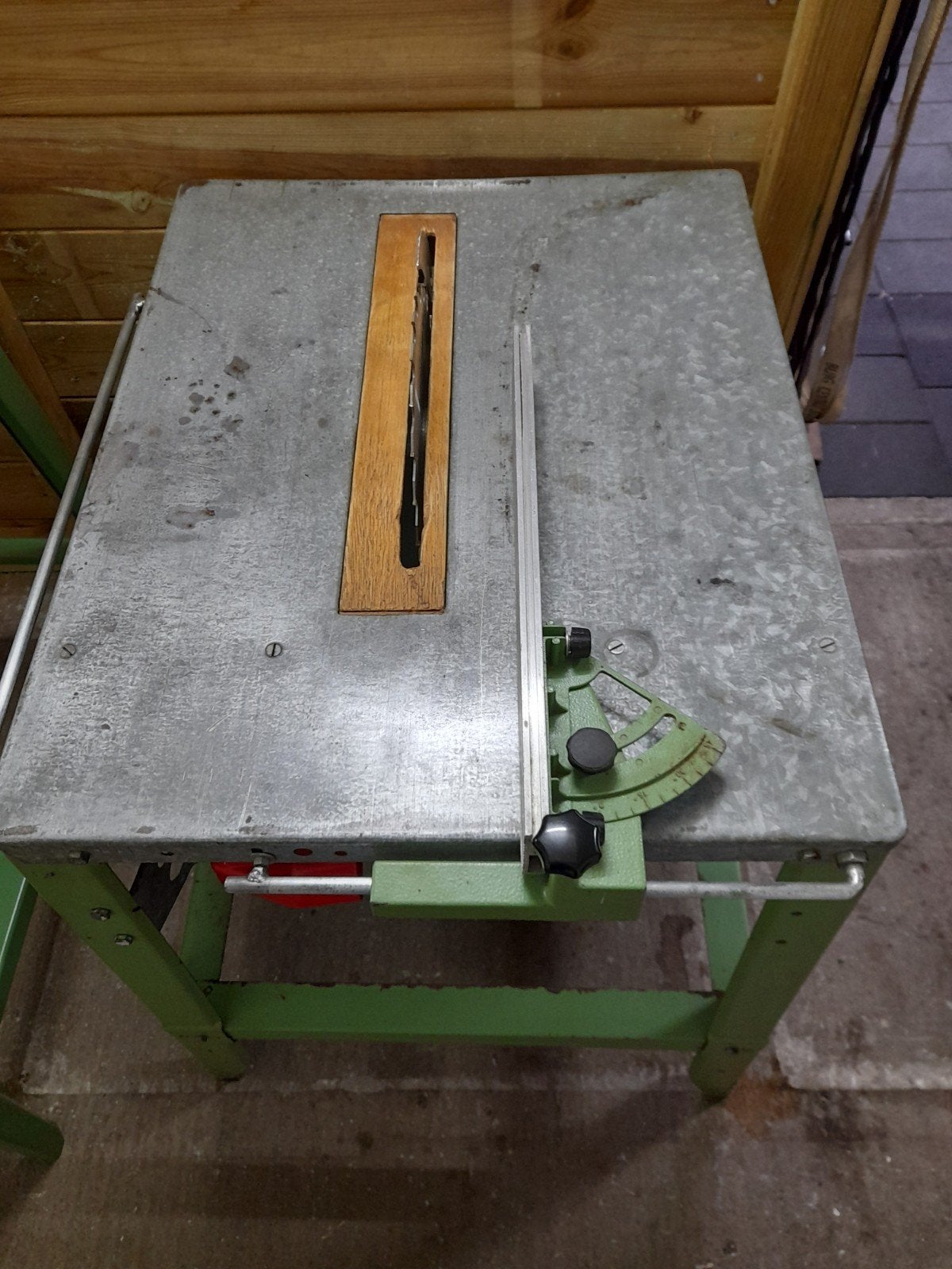 Elektrabeckum zaagmachine, Ophalen, 1200 watt of meer, Cirkelzaag, 70 mm of meer