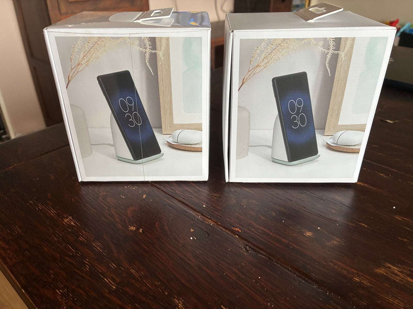 Foto 3 van 2x Google Pixel Stand (2e Gen) Draadloze Oplader