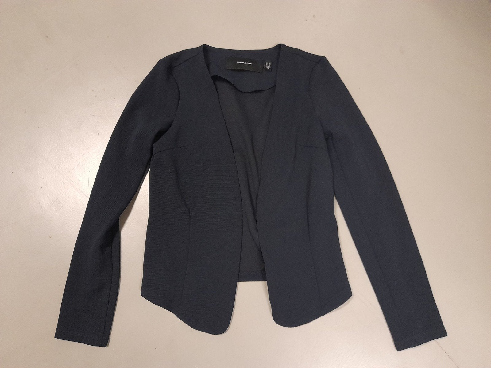 Vrijwel niet gedragen, donkerblauw blazer/ jasje, maat 34., Blauw, Vero Moda, Ophalen of Verzenden, Zo goed als nieuw