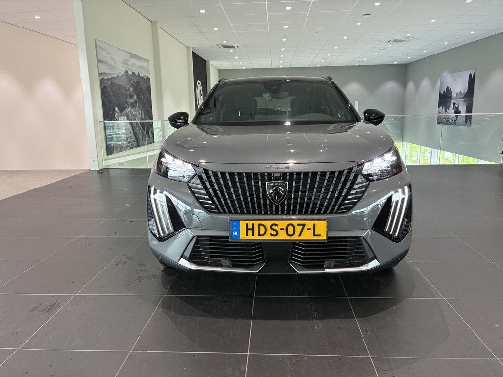 Peugeot e-2008 EV GT 54 kWh In Purmerend te bekijken l Aktie, Auto's, Peugeot, Gebruikt, 156 pk, Leder en Stof, Origineel Nederlands