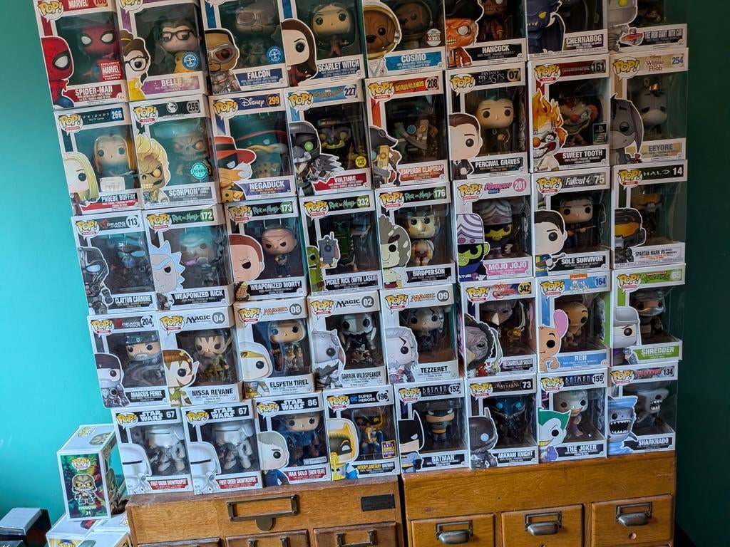 Grote verzameling funkos, Verzamelen, Ophalen