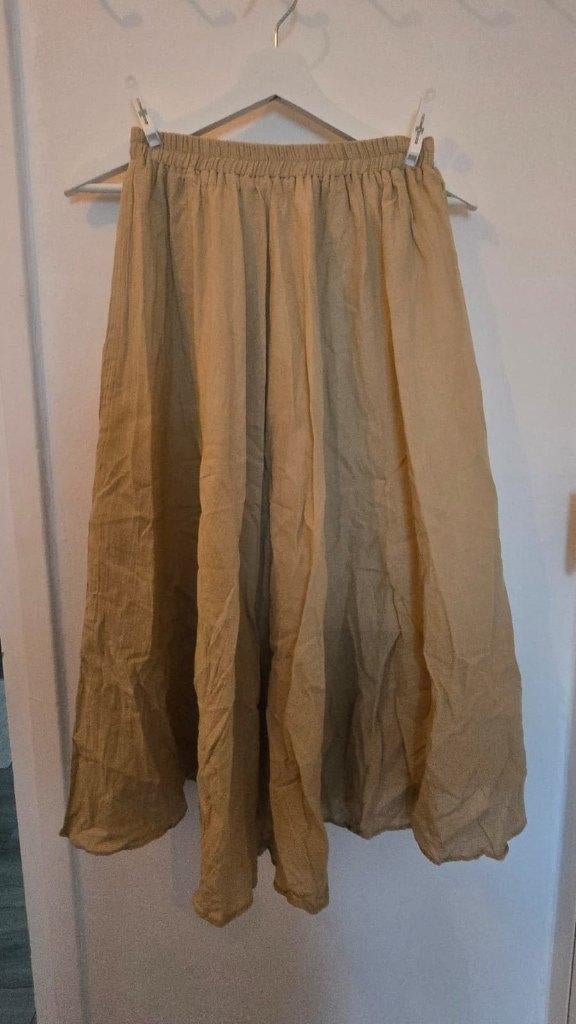 Beige wijde maxi rok (NIEUW), Beige, Maat 42/44 (L), Nieuw, Ophalen of Verzenden