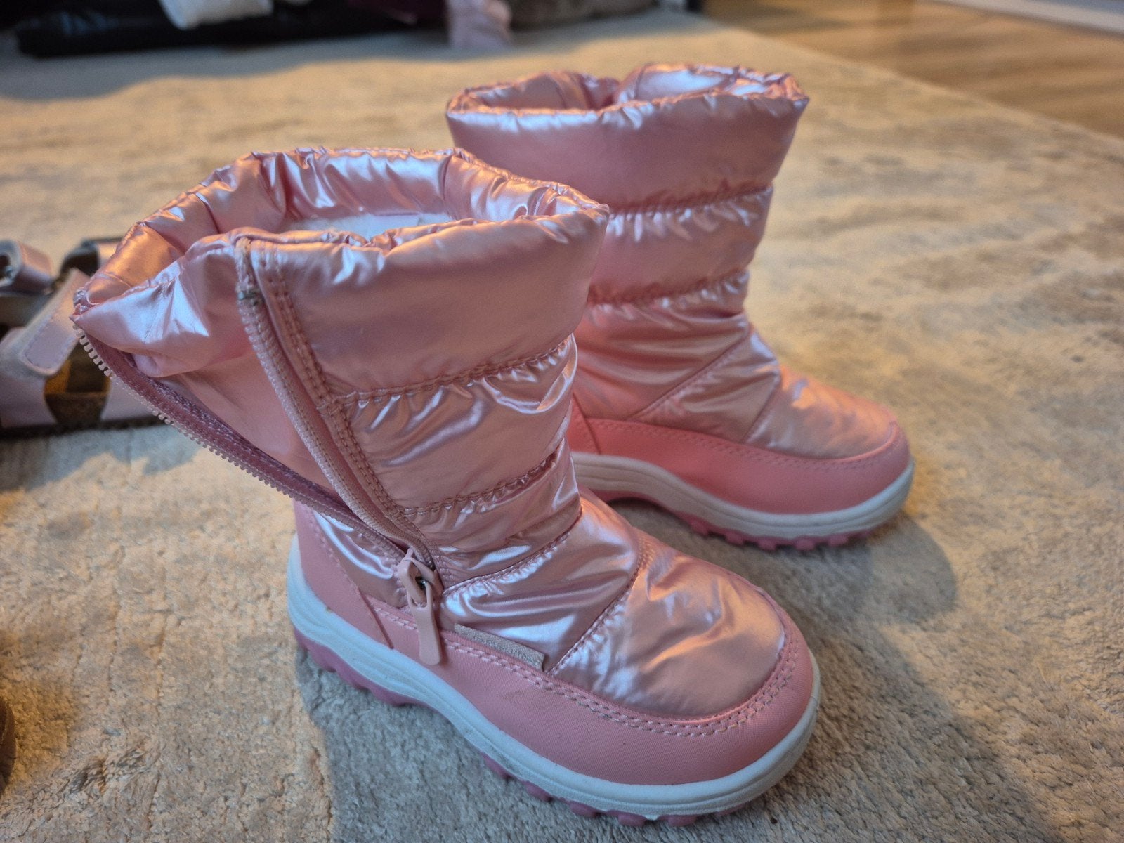 Meisjes snowboots maat24, Kinderen en Baby's, Kinderkleding | Schoenen en Sokken, Ophalen of Verzenden, Zo goed als nieuw, Meisje