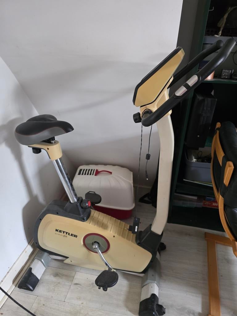 Kettler Hometrainer Giro P - Perfect voor Thuis Fitness, Sport en Fitness, Fitnessmaterialen, Ophalen, Gebruikt, Benen, Overige typen