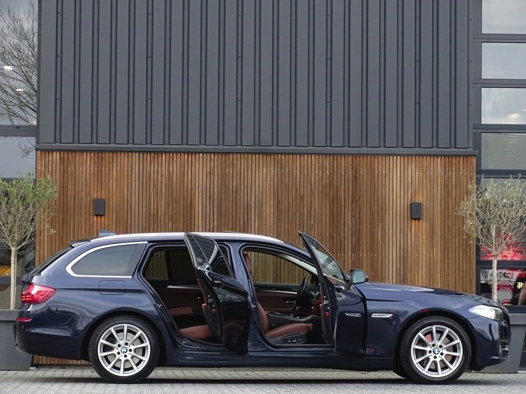 BMW 5 Serie Touring 530xd 259PK / High Executive / LED / LCI, Auto's, BMW, Automaat, Gebruikt, Euro 6, 2993 cc