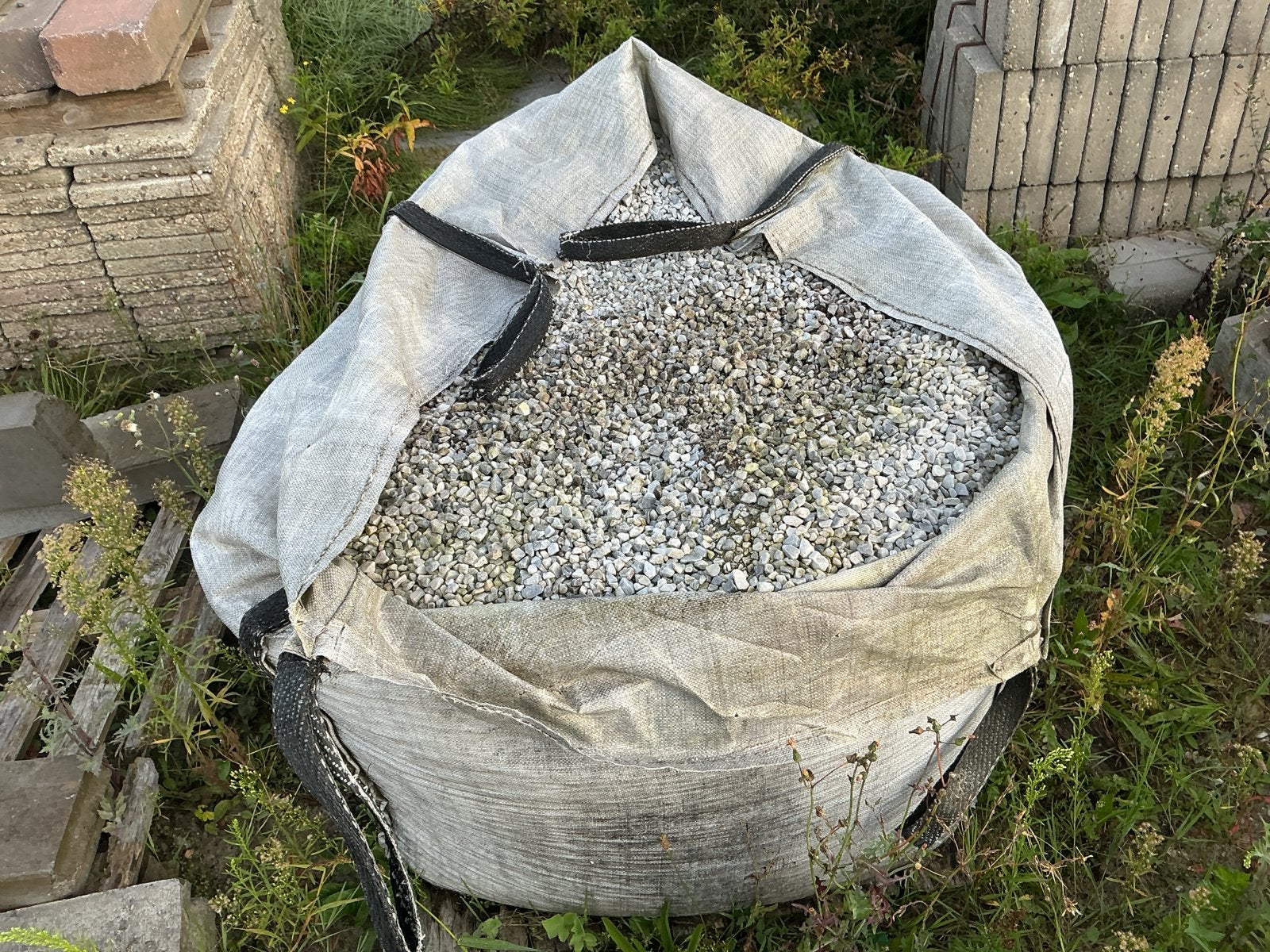 Big bag siergrind - Grijs/wit grind voor tuin en oprit, Tuin en Terras, Ophalen of Verzenden, Gebruikt, Grijs, Grind