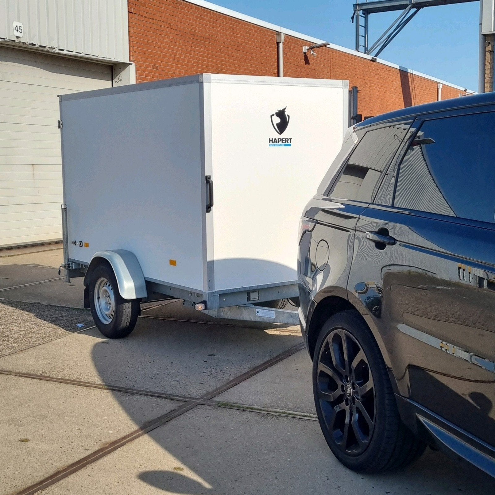 Hapert Sapphire gesloten aanhanger, Ophalen
