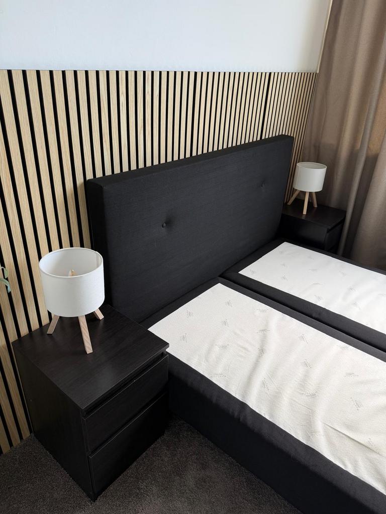 Zwart bed (140x200) excl. matras/incl. nachtkastjes, Huis en Inrichting, Slaapkamer | Boxsprings, Ophalen, Gebruikt, Zwart, Tweepersoons