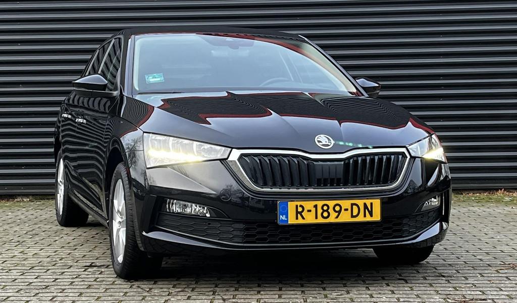 Skoda Scala Skoda Scala 1.0 TSI Ambition | Automaat | Cruise, Auto's, Gebruikt, 620 kg, Zwart, Origineel Nederlands