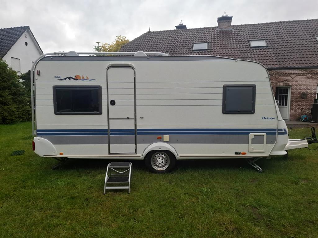 Hobby De Luxe Easy 460 UFE caravan met opblaasbare voortent, Vast bed, Rondzit, Hobby, Particulier
