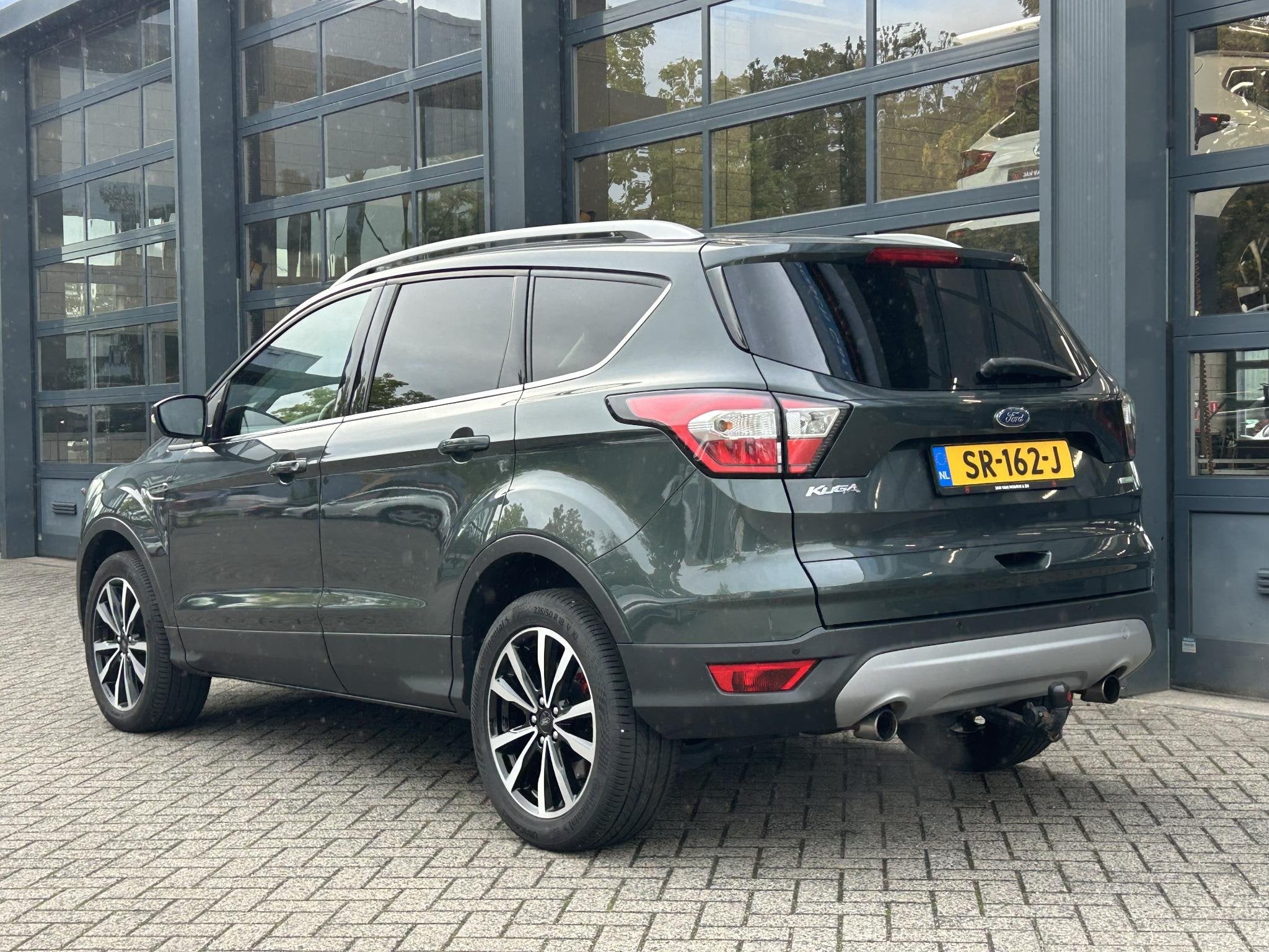 Ford Kuga 1.5 EcoBoost Trend Ultimate | Trekhaak | Navi | Cl, Auto's, Stof, 4 cilinders, Met garantie (alle), Origineel Nederlands