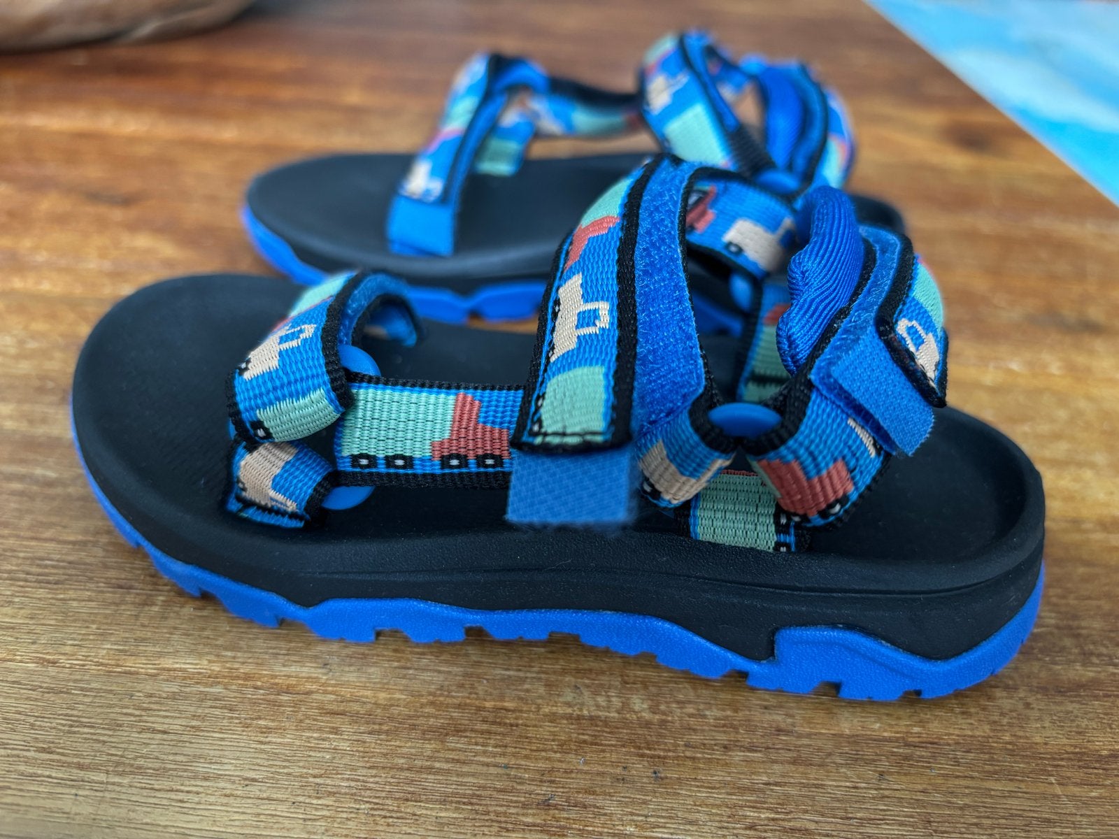 Nieuwe Teva sandalen maat 24 - nooit gedragen, Kinderen en Baby's, Kinderkleding | Schoenen en Sokken, Ophalen of Verzenden, Nieuw
