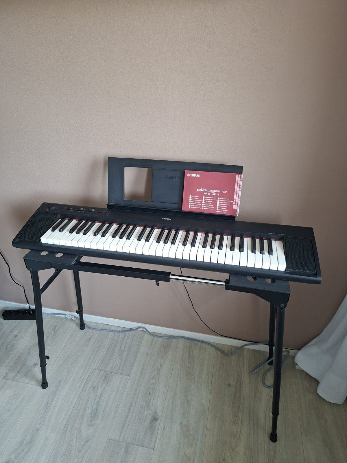 Yamaha Piaggero NP-12 Digitaal Piano Keyboard met Standaard, Muziek en Instrumenten, Keyboards, 61 toetsen, Yamaha, Ophalen of Verzenden