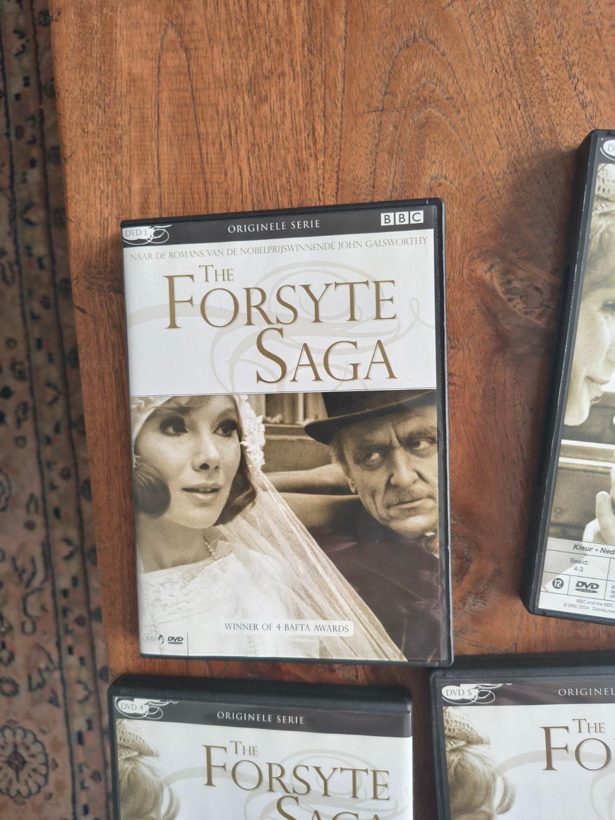 Serie The Forsyte Saga. De echte uit 1996 BBC, Ophalen of Verzenden, Zo goed als nieuw, 2 t/m 25 bandjes