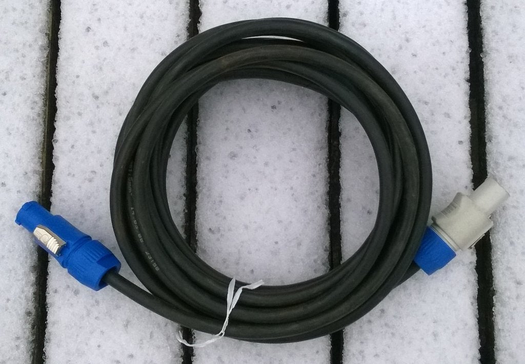 Spanningssnoer Powercon in-out, circa 2,5 meter, Ophalen of Verzenden, Zo goed als nieuw, Nb, Nb