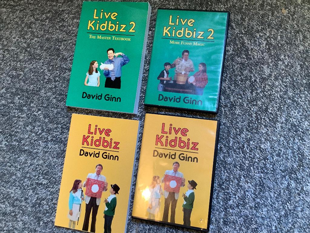 2 GoochelBoeken + Dvd’s 1 t/m 6 van David Ginn, Live Kidbiz, Ophalen of Verzenden, Zo goed als nieuw