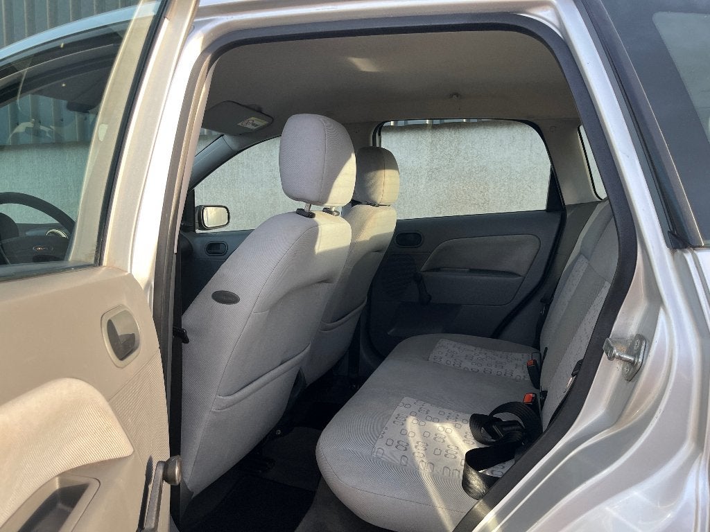 Foto 10 van Ford Fiësta 1.3 | 5 Deurs | Apk 09-2027 | Carplay |Trekhaak