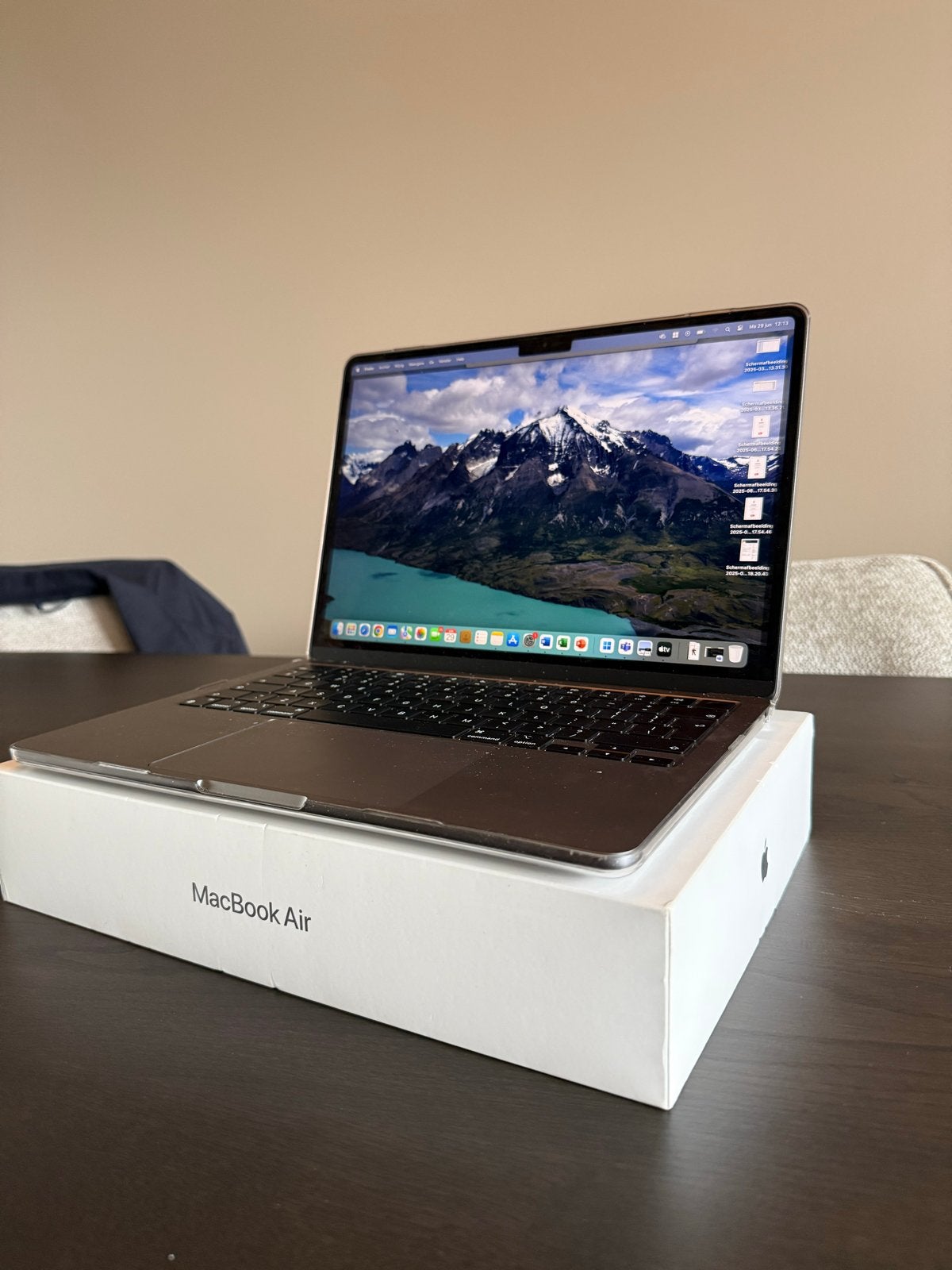 Apple MacBook Air M3 Spacegrijs - Zo goed als nieuw, Computers en Software, Qwerty, 13 inch, Ophalen of Verzenden, Zo goed als nieuw