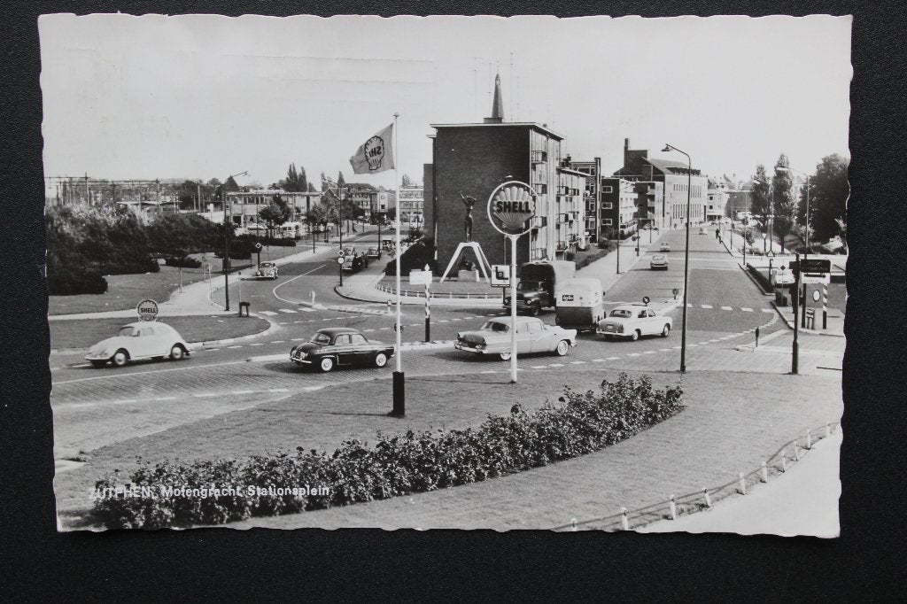 1974 ANSICHTKAART ZUTPHEN MOLENGRACHT STATIONSPLEIN, Verzamelen, Ophalen of Verzenden, 1960 tot 1980, Gelopen, Gelderland