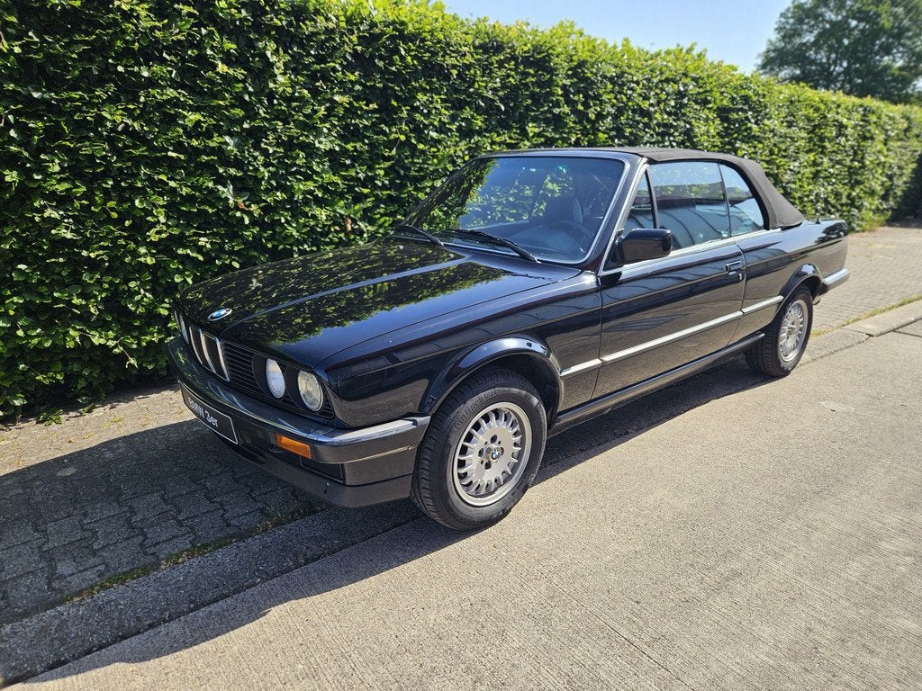 BMW 3 Serie 325i Cabrio E30 / Airco / Cruisecontrol /, Auto's, Oldtimers, Lederen bekleding, Achterwielaandrijving, 2494 cc, Cabriolet