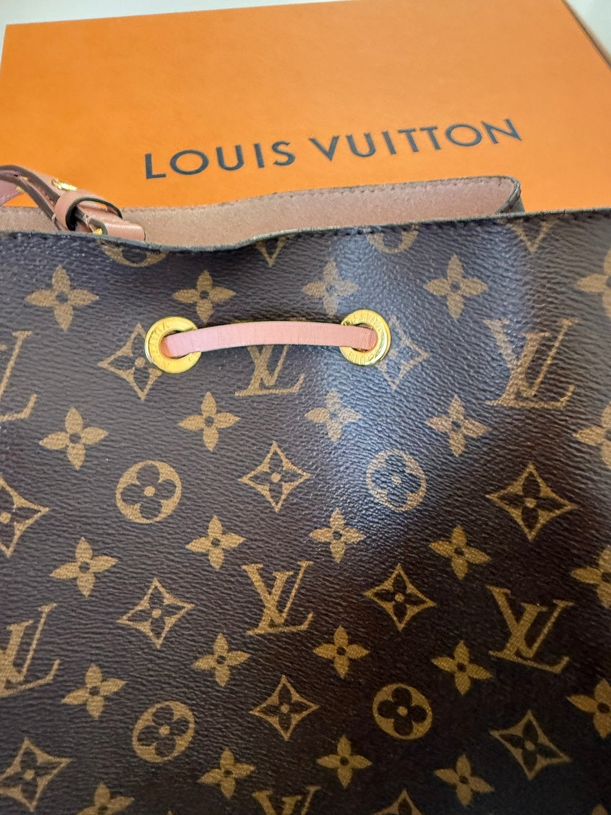 Louis Vuitton Neonoe MM Monogram Canvas Roze, Verzenden, Zo goed als nieuw