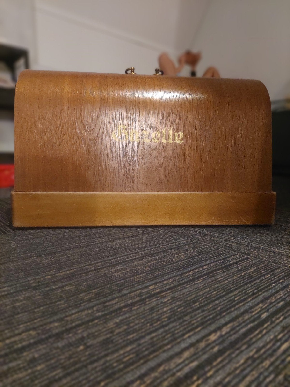 Vintage Gazelle naaimachine - onzeker of hij werkt, Ophalen, Gebruikt, Naaimachine, Overige merken