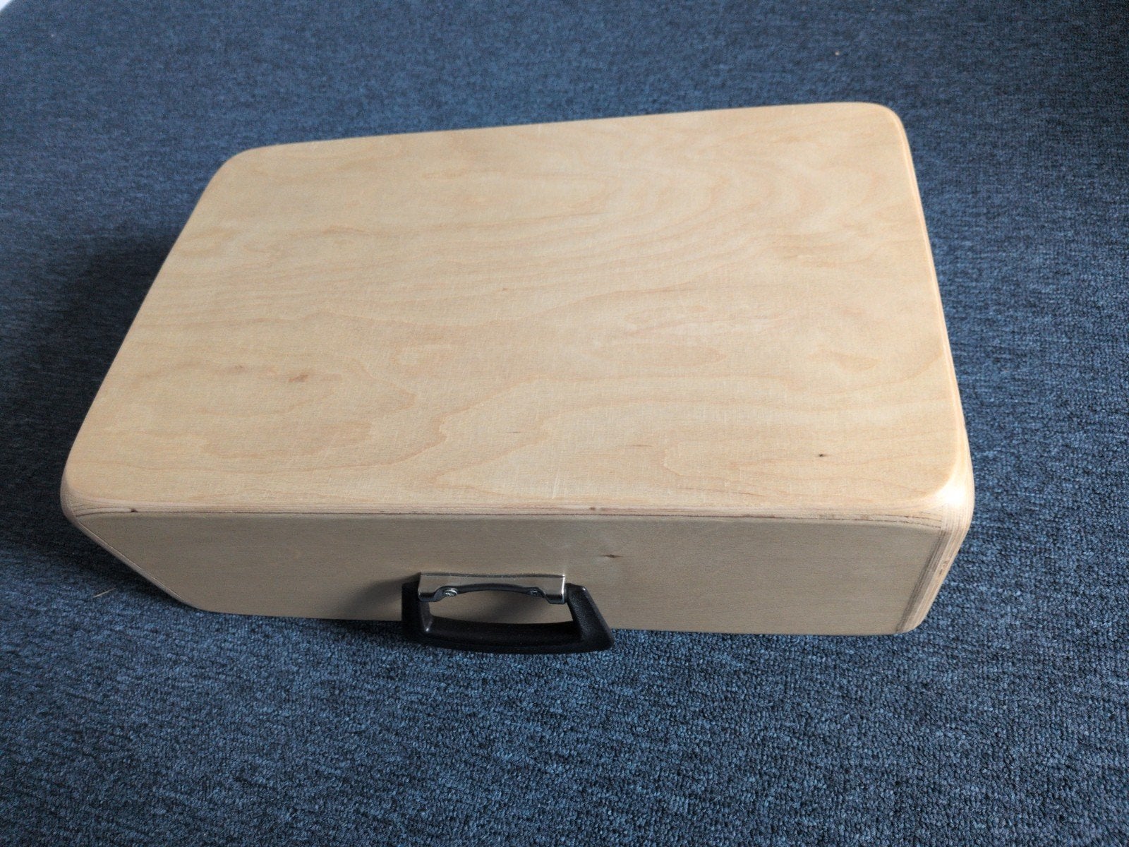 Compacte handgemaakte Cajon met instelbaar geluid - 48x30x16, Ophalen of Verzenden