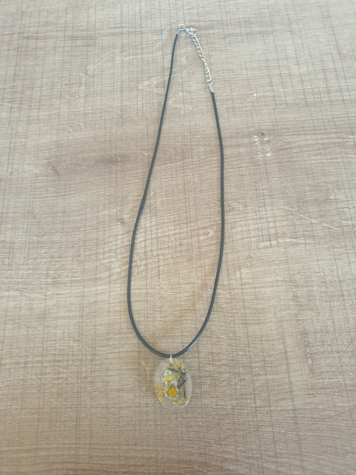 Hanger met gedroogde bloemen in hars - Uniek sieraad, Sieraden, Tassen en Uiterlijk, Kettingen, Kunststof, Verstelbaar, Overige kleuren
