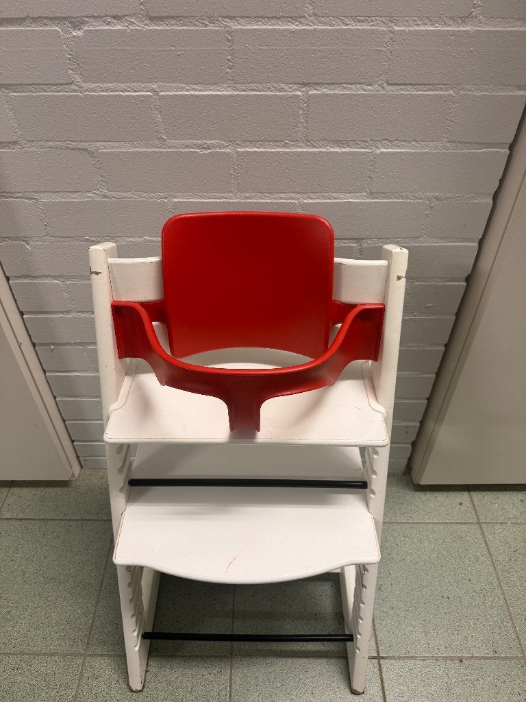 Stokke Tripp Trapp wit + rode Baby Set + gordel, Ophalen, Gebruikt, Meegroeistoel, Gordel(s)