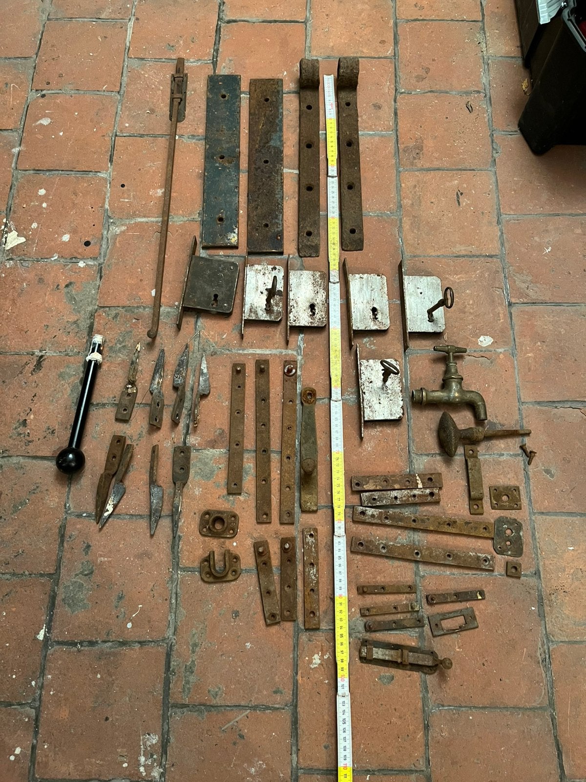 LOT ANTIEKE IJZERWAREN GRENDEL SLOT ETC, Ophalen of Verzenden, Gebruikt, 250 mm of meer