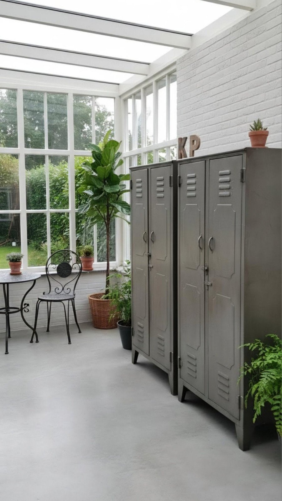 Stoere industriele kasten met mooie patina en legplanken, Gebruikt, 150 tot 200 cm, 25 tot 50 cm, 50 tot 100 cm